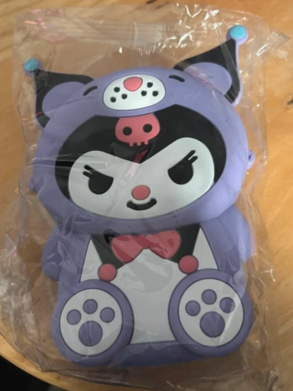 NEW in bag Kuromi silicone coin purse/ crossbody